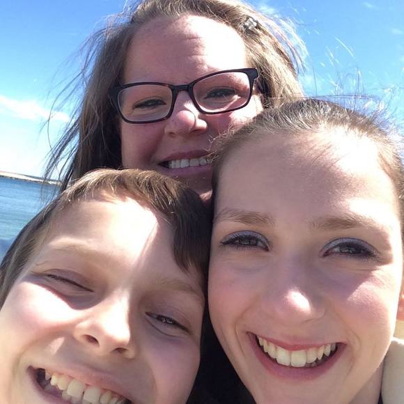 Meet your Posher, Amy - Picture 1 of 1