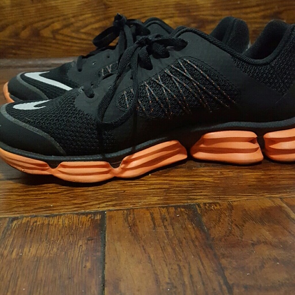 ** 🛇🛇🛇 SOLD 🛇🛇🛇** Nike Kids sneakers - Picture 3 of 4
