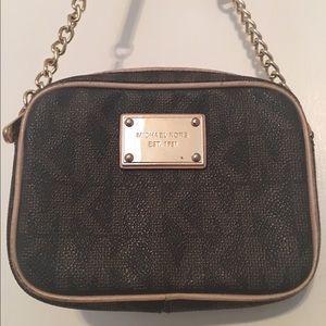Michael Kors mini jet set purse