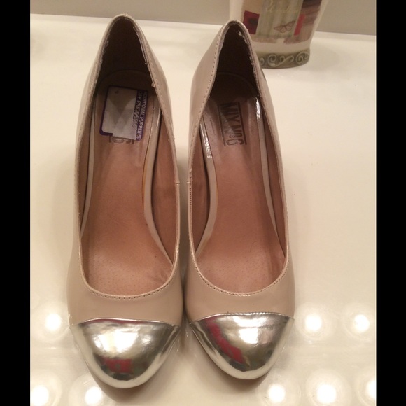 Shoes - Cute cream color and silver shoes