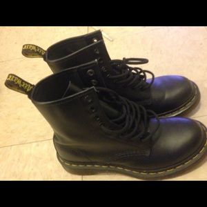 Dr.  martens