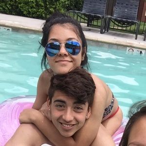 Meet your Posher, Abree