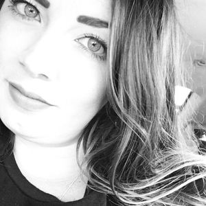 Meet your Posher, Daniella