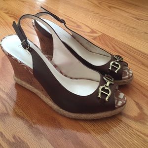 Etienne Aigner wedges