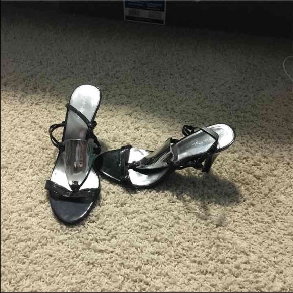 Black heel sandals