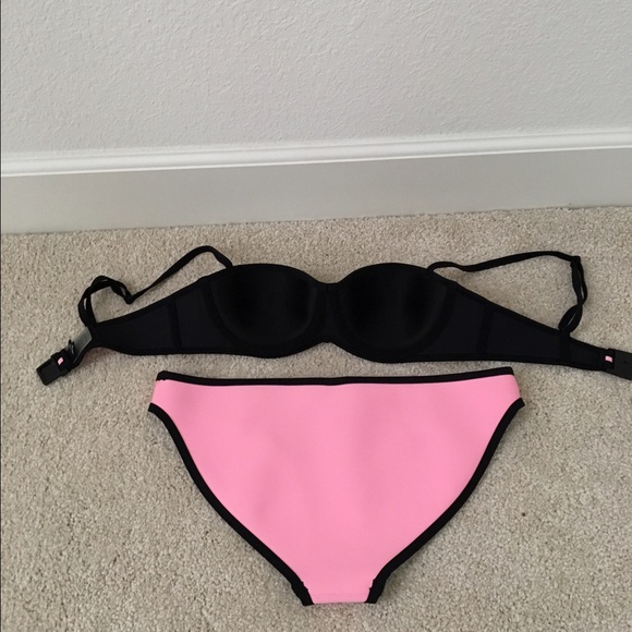 Triangl Bikini Poppy Pink Lemonade 100% authentic - Picture 3 of 4