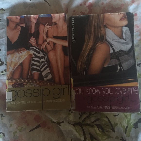 Two gossip girl books