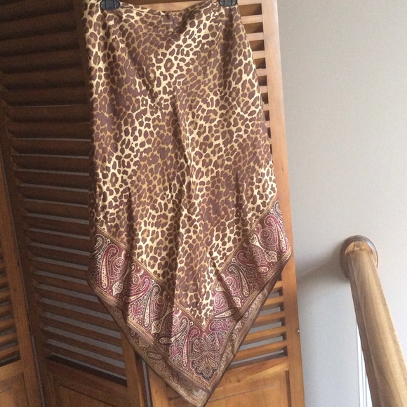 100 % silk, beautiful print skirt. - Picture 2 of 4
