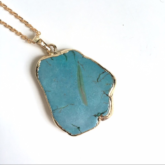 🚫SOLD🚫 Blue Dyed Howlite pendant necklace - Picture 2 of 4