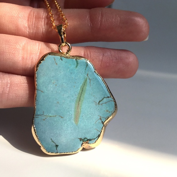 🚫SOLD🚫 Blue Dyed Howlite pendant necklace - Picture 4 of 4