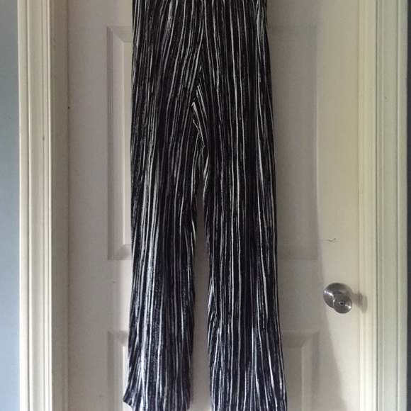 Black and White Striped Palazzo Pants - Picture 2 of 3
