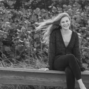 Meet your Posher, Elizabeth