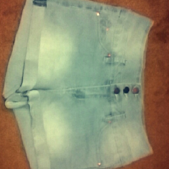 High wasted shorts