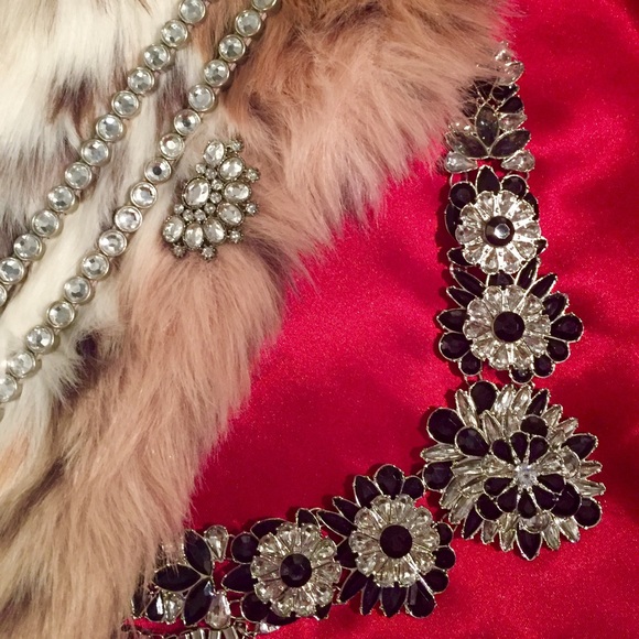 Flower BLING. - Picture 1 of 2