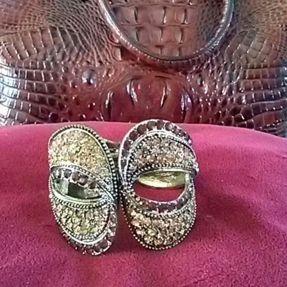 Beautiful crystal cuff bracelet