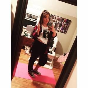 Meet your Posher, Lexi