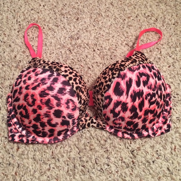 Victoria's Secret bombshell bra 34C