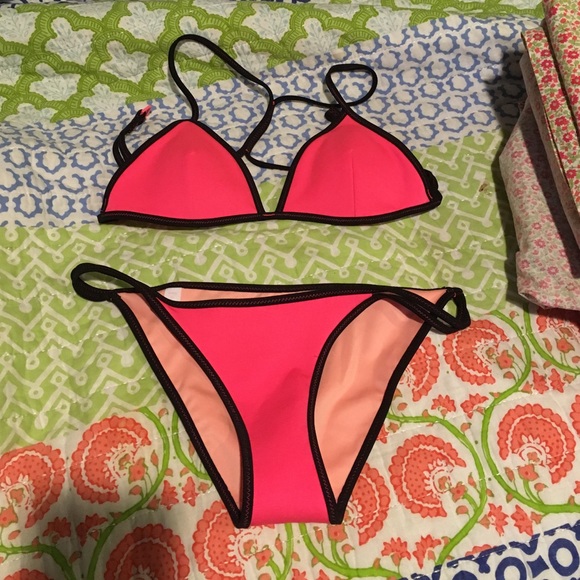 NWOT VS BIKINI