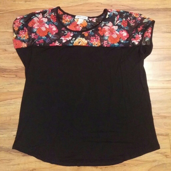 Black and floral top XL
