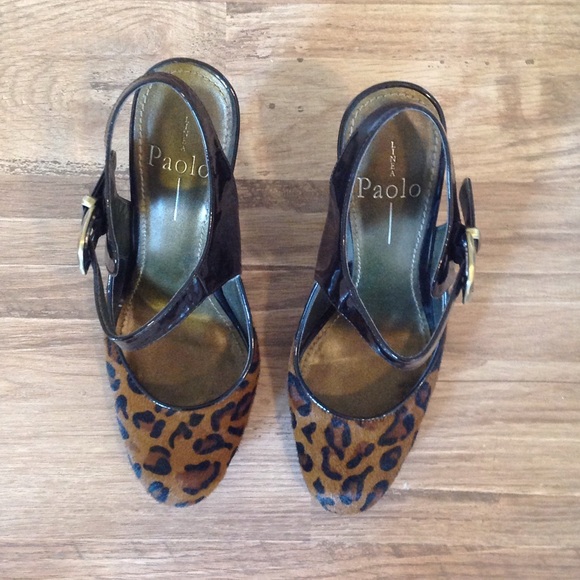 Leopard print elegant pumps
