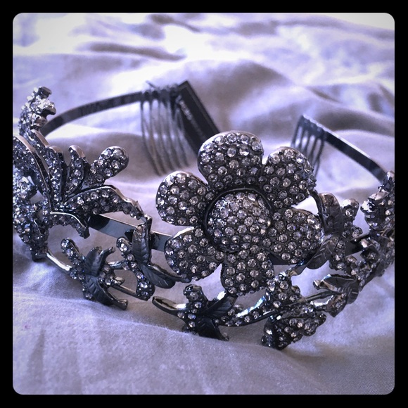 Bcbg black headpiece