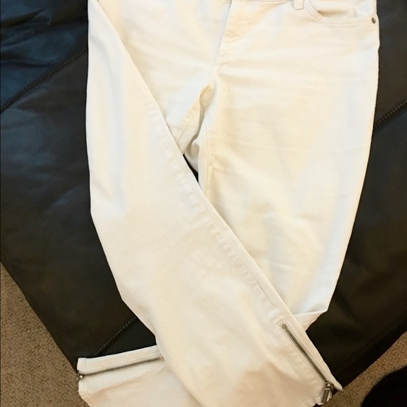 Michael Kors White ankle jeans with zippers