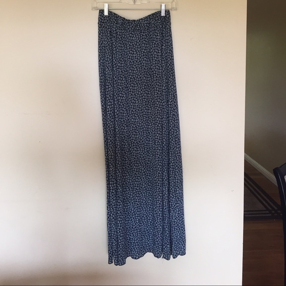 Brandy Melville maxi skirt - Picture 2 of 2