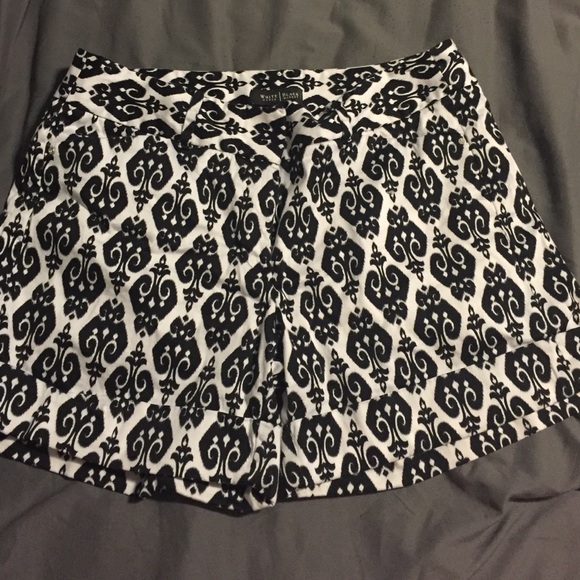White House Black Market shorts!