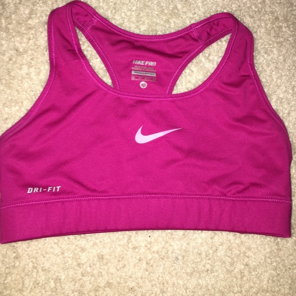 NIKE sports bra