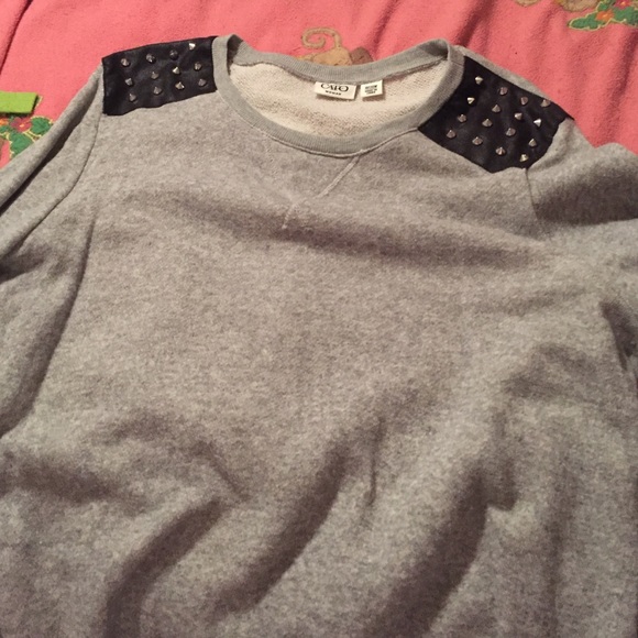 Gray sweatshirt with studs