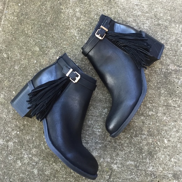 LAST CHANCE Sam Edelman Black Fringe Booties 7.5