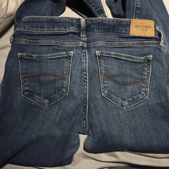 *SALE* ABERCROMBIE&FITCH skinny jeans barely worn - Picture 3 of 4