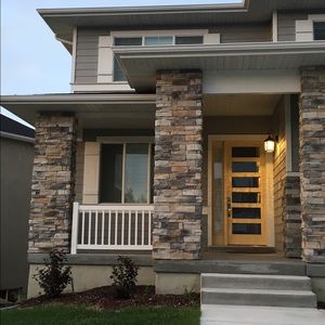 Meet your Posher, Raye