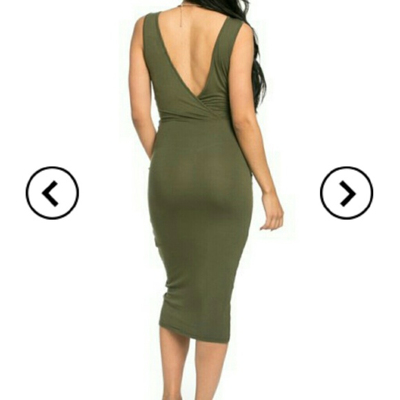 Sleeveless black draped dress - Picture 2 of 2