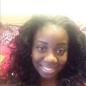 Meet your Posher, Lakia