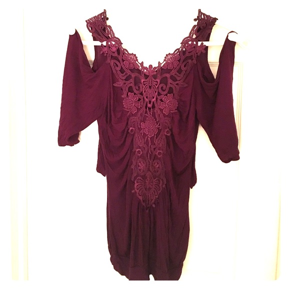 Cold shoulder top