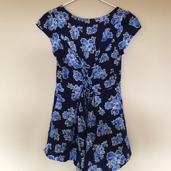Forever 21 blue floral romper - Picture 2 of 2