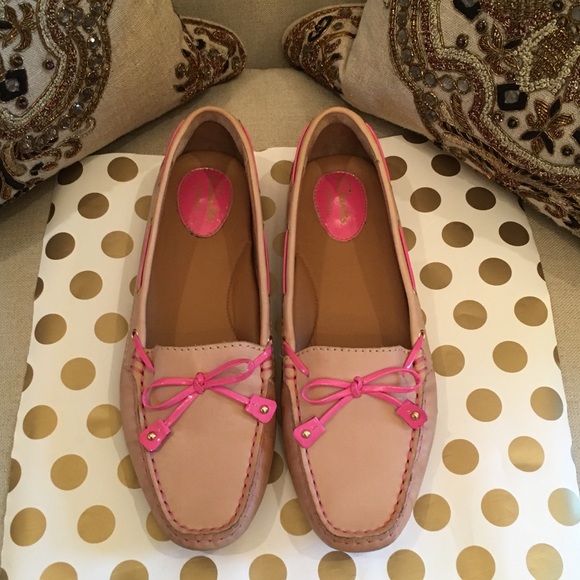Clarks 9 Nude Pink Bow Loafers