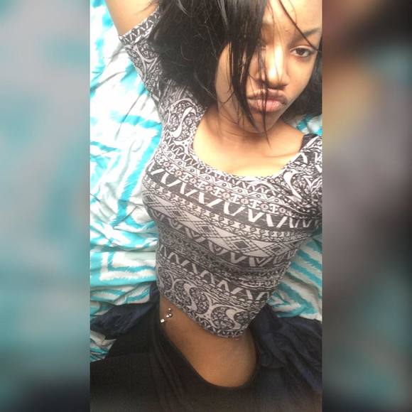 Meet your Posher, Naequisha - Picture 1 of 1