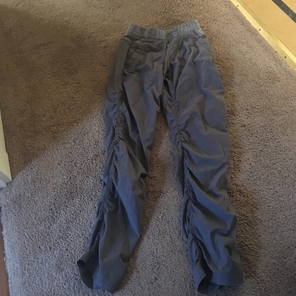 ⭐️Gray Ivivva workout pants