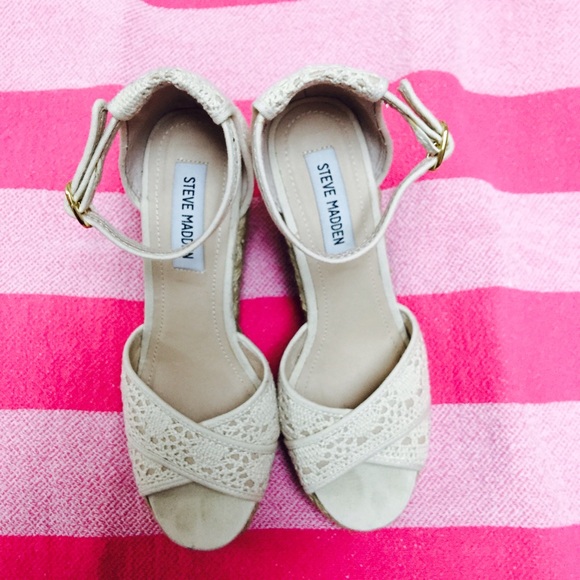 STEVE MADDEN WEDGES 👠 LOWEST!
