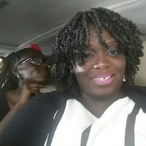 Meet your Posher, Elizabeth