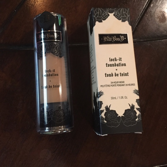 Kat Von D Lock-it Foundation (Shade Medium 53)