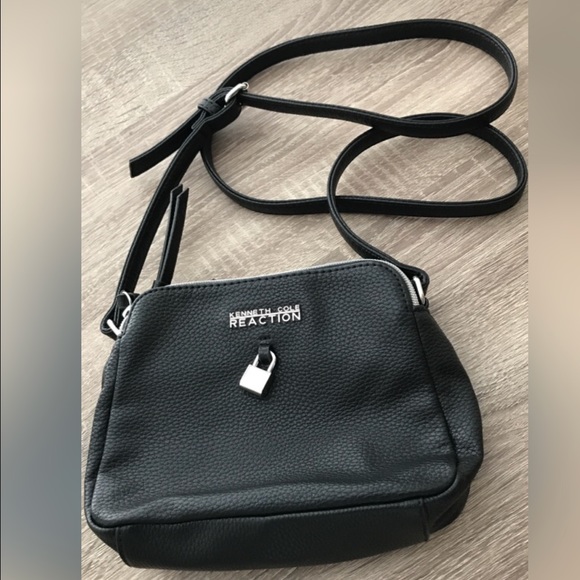 Kenneth Cole Reaction Handbags - kenneth cole reaction crossbody bag