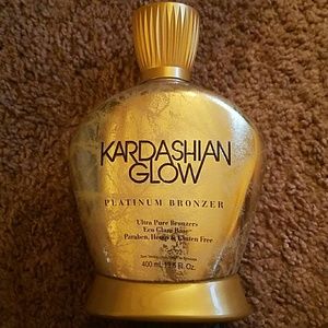 Kardashian Glow tanning lotion