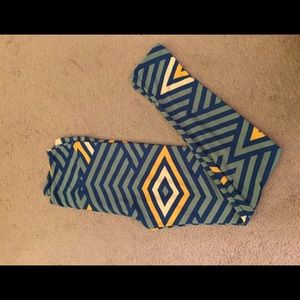 BNWT OS Lularoe Leggings