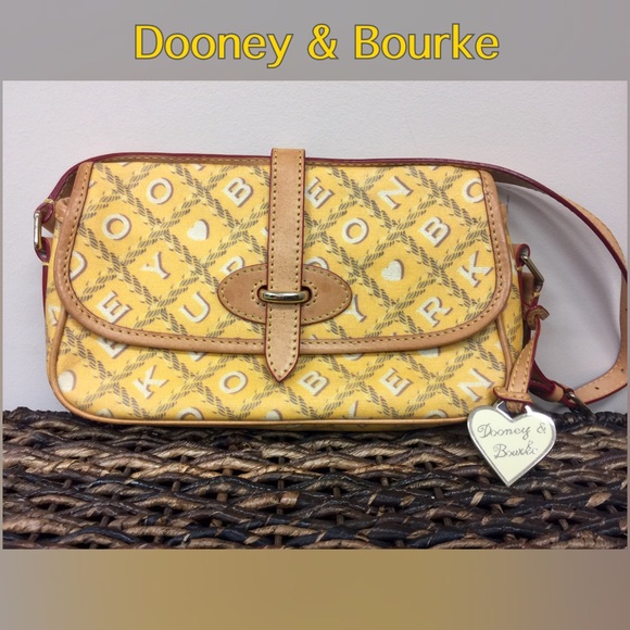 Dooney & Bourke Handbags - 💥SALE💥Authentic Dooney & Bourke Bag