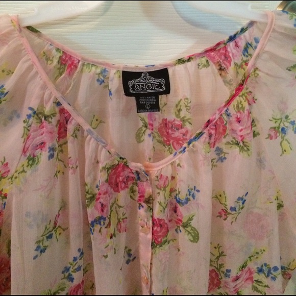 Angie breezy summer blouse (size large).