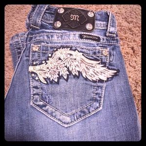 Like new Miss Me jeans! 💋💋💋