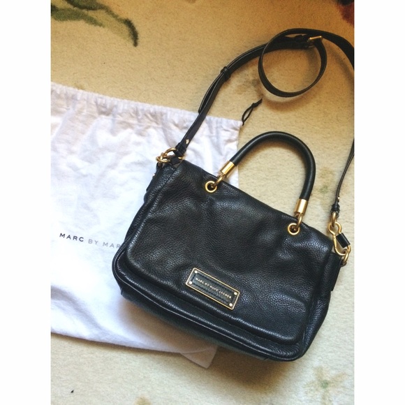 ❌SOLD❌Marc Jacobs black too hot to handle satchel - Picture 1 of 2